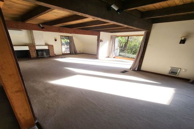 Photo of property in 7 Francis Bell Grove, Lowry Bay, Lower Hutt, 5013