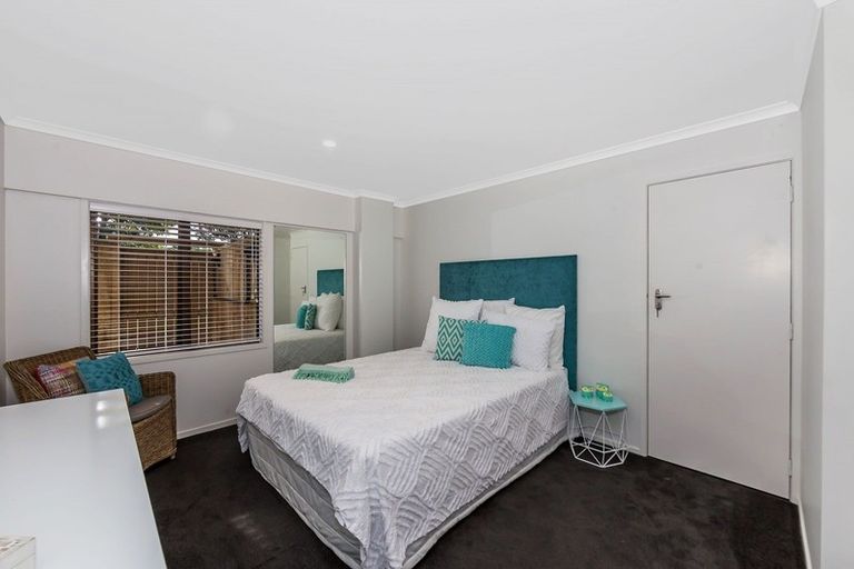 Photo of property in 3 Otanerua Road, Hatfields Beach, Orewa, 0931