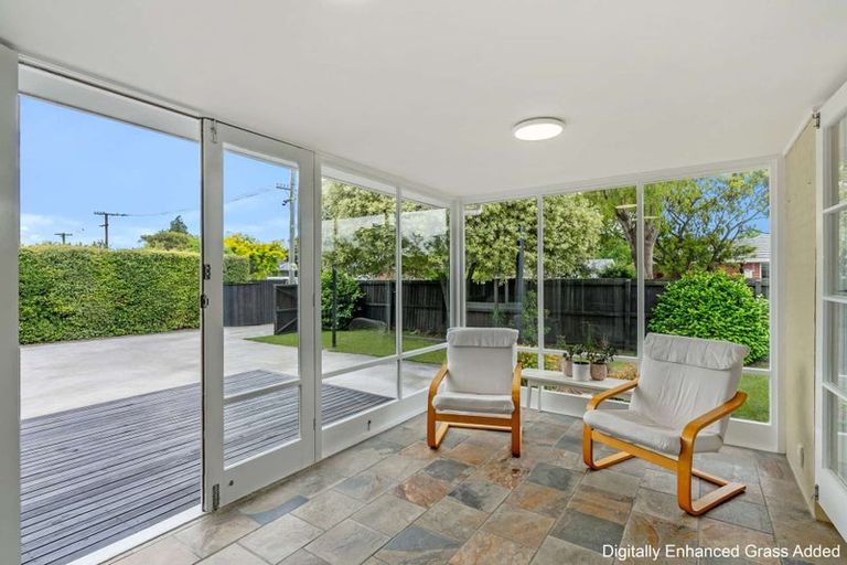 Photo of property in 1 Sevenoaks Drive, Bryndwr, Christchurch, 8053