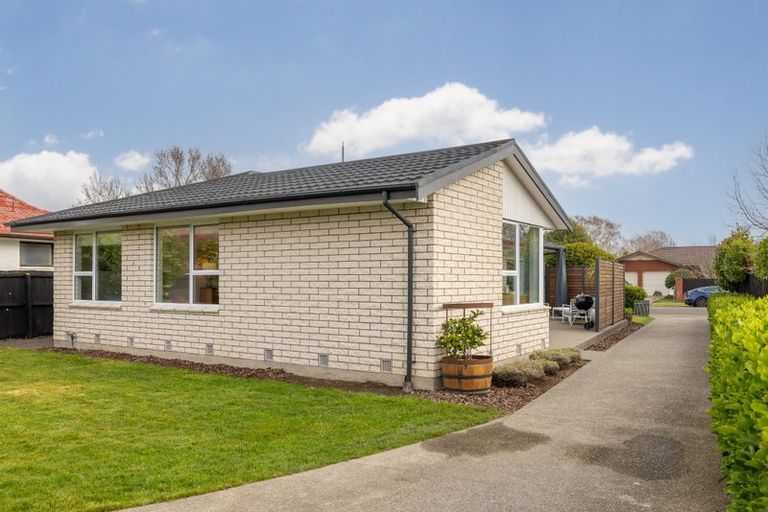 Photo of property in 10 Karnak Crescent, Russley, Christchurch, 8042