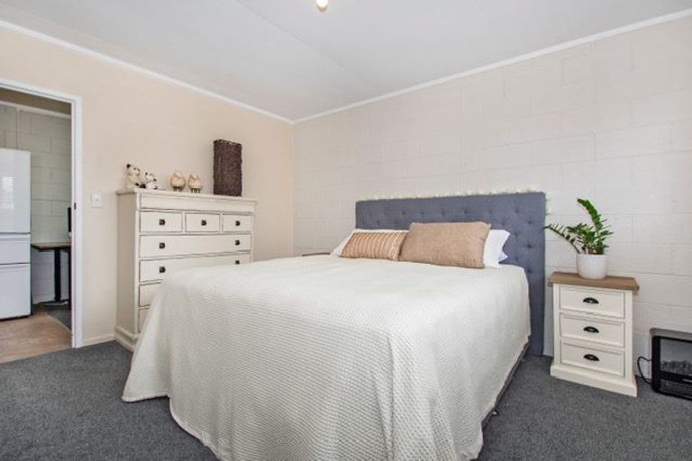 Photo of property in 2/39 Central Avenue, Avenues, Whangarei, 0110