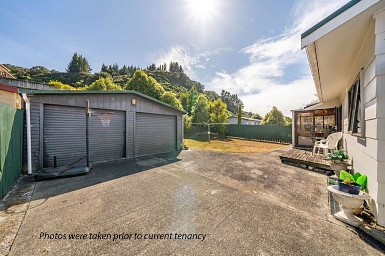 Photo of property in 6 Edmund Lomas Grove, Birchville, Upper Hutt, 5018