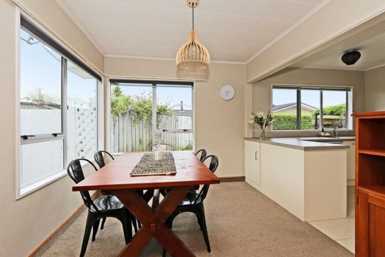 Photo of property in 3 D'arcy Place, Taradale, Napier, 4112