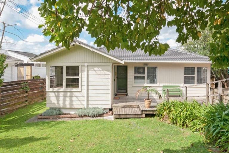 Photo of property in 125 Royal Road, Massey, Auckland, 0614