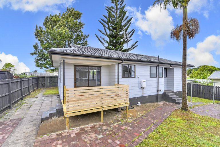 Photo of property in 4b Palmers Road, Clendon Park, Auckland, 2103