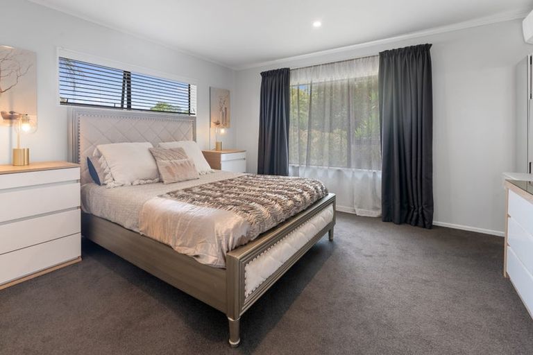 Photo of property in 2/57 Nigel Road, Browns Bay, Auckland, 0630