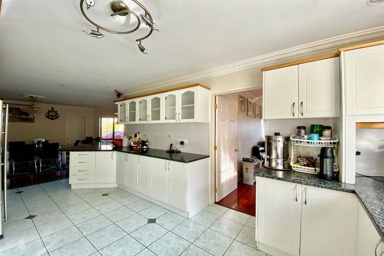 Photo of property in 7 Sesame Grove, Goodwood Heights, Auckland, 2105