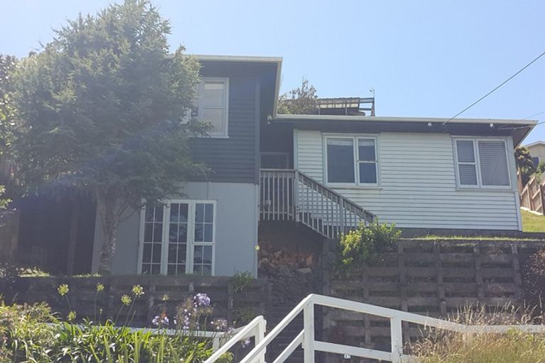 Photo of property in 37 Bedford Street, Northland, Wellington, 6012