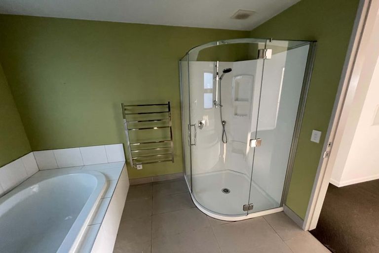 Photo of property in 16 Charlotte Way, Raumati South, Paraparaumu, 5032