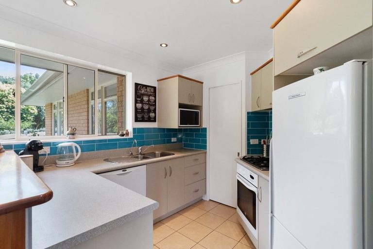 Photo of property in 16 Macmillan Street, Katikati, 3129