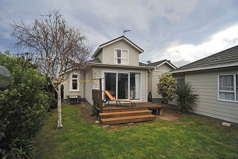 Photo of property in 137 Rongotai Road, Kilbirnie, Wellington, 6022