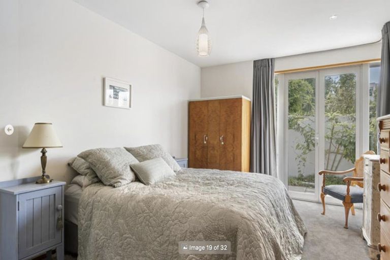 Photo of property in 2/55 Parr Terrace, Castor Bay, Auckland, 0620