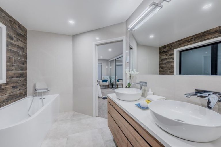 Photo of property in 74 Craig Road, Maraetai, Auckland, 2018