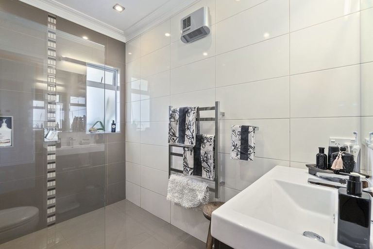 Photo of property in 223 Powderham Street, New Plymouth, 4310