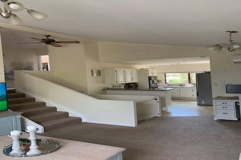 Photo of property in 28 Lakeside Drive, Pahurehure, Papakura, 2113