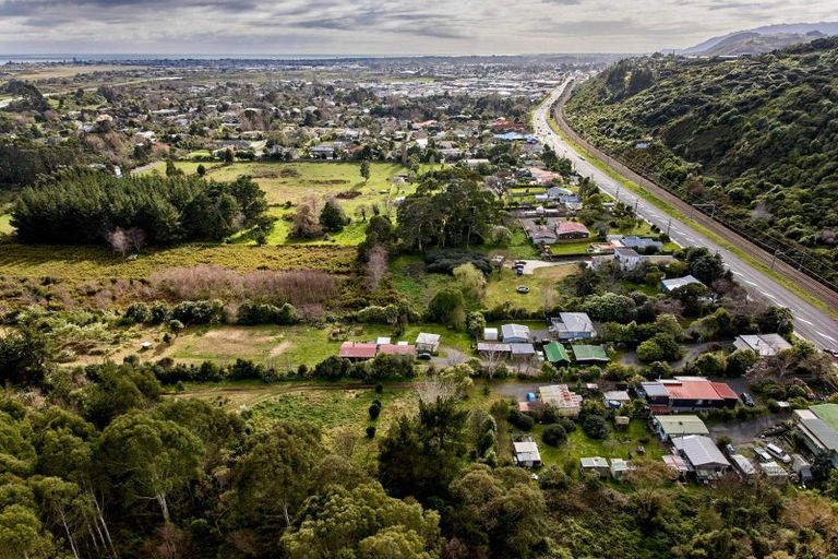 Photo of property in 192 Main Road South, Raumati South, Paraparaumu, 5032
