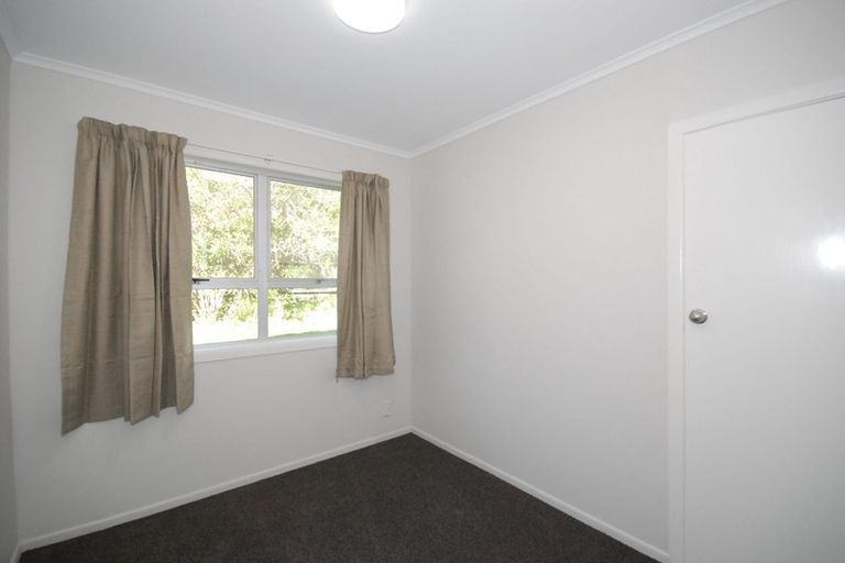Photo of property in 58 Sunnyside Road, Sunnyvale, Auckland, 0612