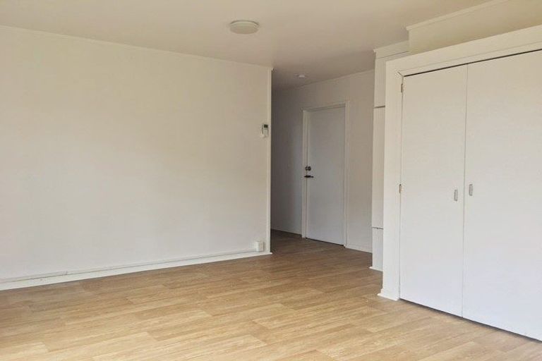 Photo of property in 33 Mcdivitt Street, Manurewa, Auckland, 2102