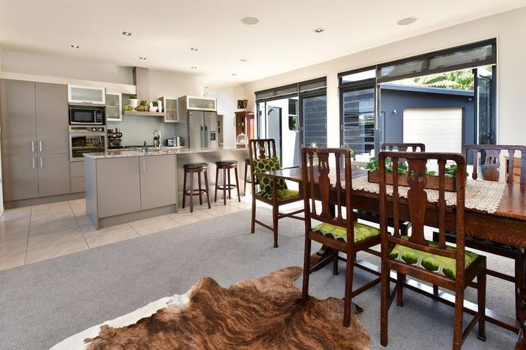 Photo of property in 15 Maire Road, Orewa, 0931