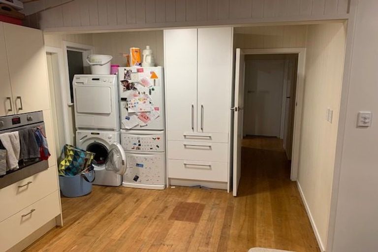 Photo of property in 30 Noall Street, Te Atatu Peninsula, Auckland, 0610