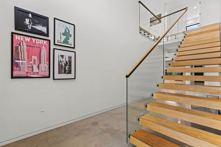 Photo of property in 114a Paparoa Street, Papanui, Christchurch, 8053