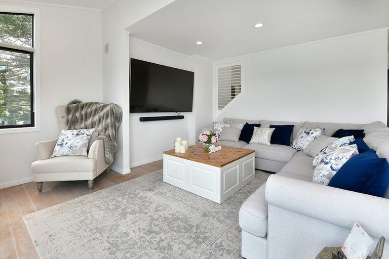 Photo of property in 254 Wade River Road, Wade Heads, Whangaparaoa, 0932