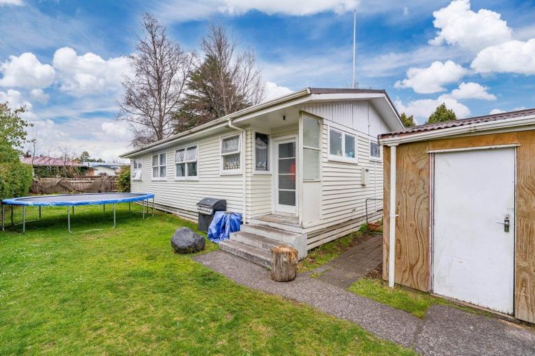 Photo of property in 13 Te Rangitautahanga Road, Turangi, 3334