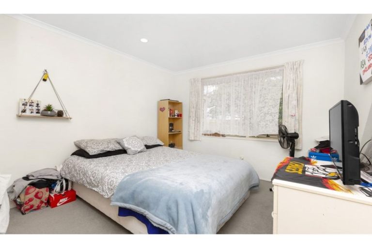 Photo of property in 10 Aldershot Place, Nawton, Hamilton, 3200