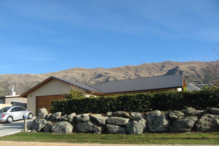 Photo of property in 6 Hyland Street, Wanaka, 9305