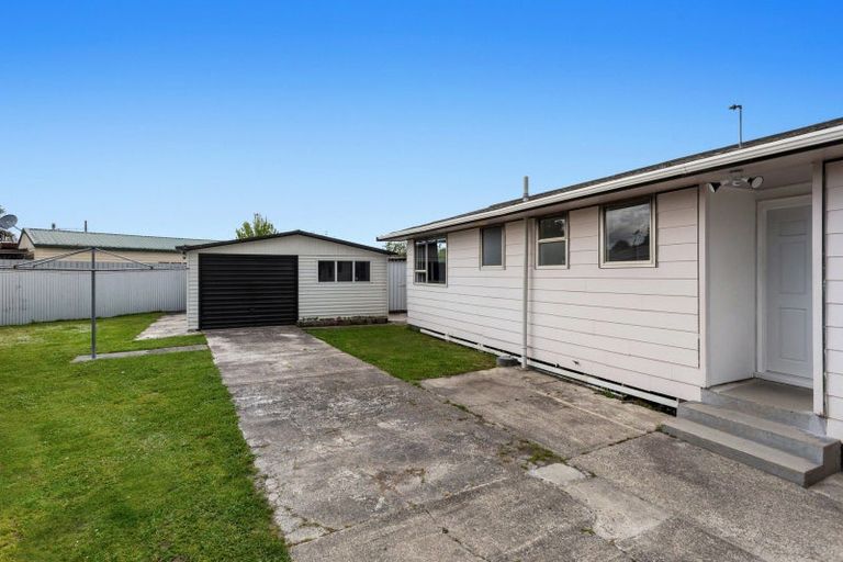 Photo of property in 15 Matipo Place, Edgecumbe, 3120