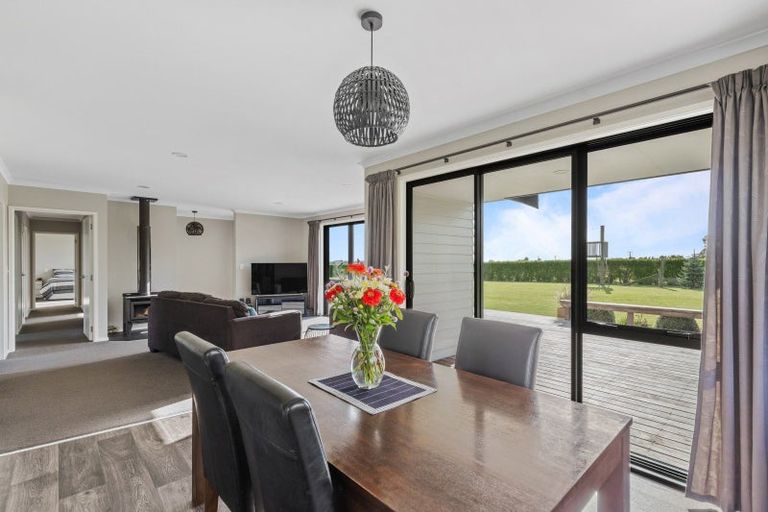 Photo of property in 39 Kairau Road East, Brixton, New Plymouth, 4373