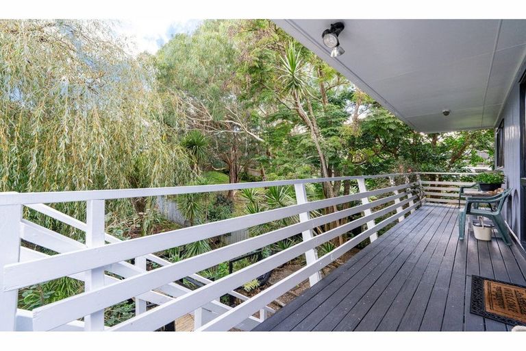 Photo of property in 2/24 Sunnyside Road, Sunnyvale, Auckland, 0612