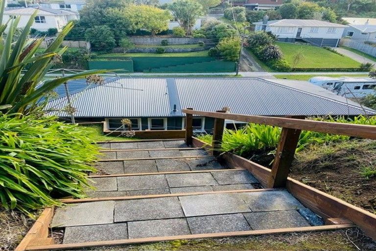 Photo of property in 18 Whakawhiti Street, Marfell, New Plymouth, 4310