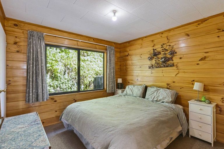 Photo of property in 240 Huia Street, Waikanae, 5391