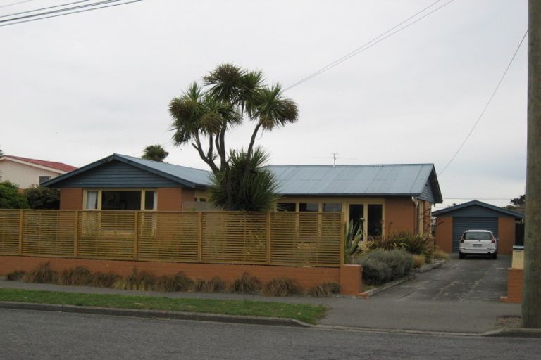 Photo of property in 20 Malta Crescent, South New Brighton, Christchurch, 8062