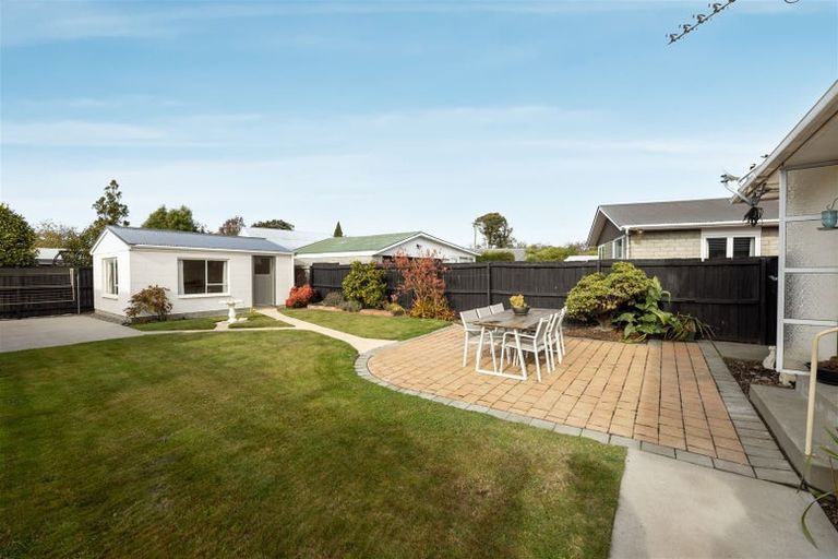 Photo of property in 92 Mooray Avenue, Bishopdale, Christchurch, 8053