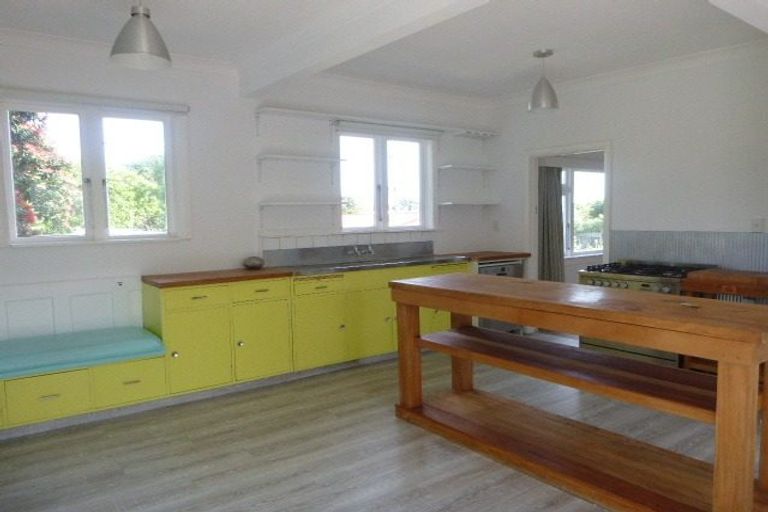 Photo of property in 33 Toi Street, Otaki Beach, Otaki, 5512