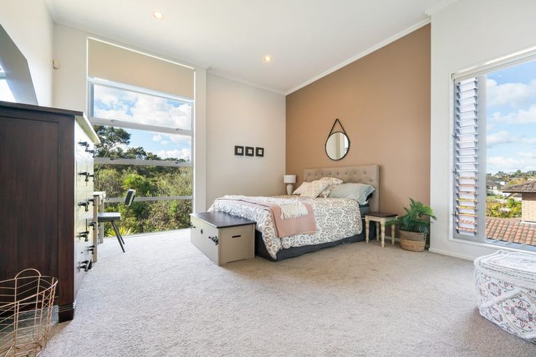 Photo of property in 4 Ilam Lane, Fairview Heights, Auckland, 0632