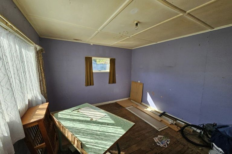 Photo of property in 12 Akaroa Street, Pongaroa, 4991