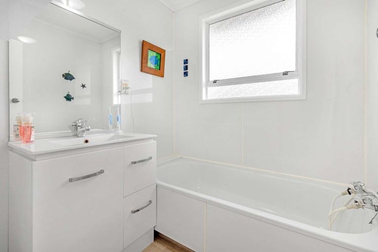 Photo of property in 3 Waitawa Place, Lynmore, Rotorua, 3010