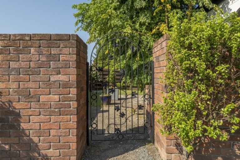 Photo of property in 16a Burrows Street, Tauranga South, Tauranga, 3112