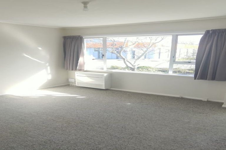 Photo of property in 2/3 Camp Street, Silverstream, Upper Hutt, 5019