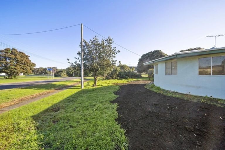 Photo of property in 26 Hira Street, Ohawe, Hawera, 4671