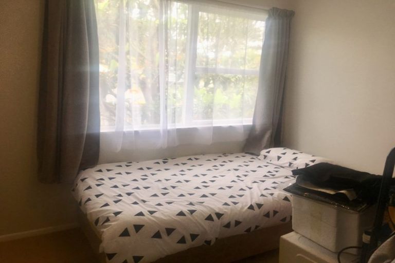 Photo of property in 71 Barrys Road, Glendene, Auckland, 0602