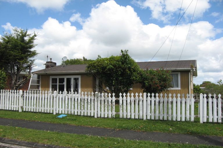 Photo of property in 10 Glenburn Place, Papakura, 2110