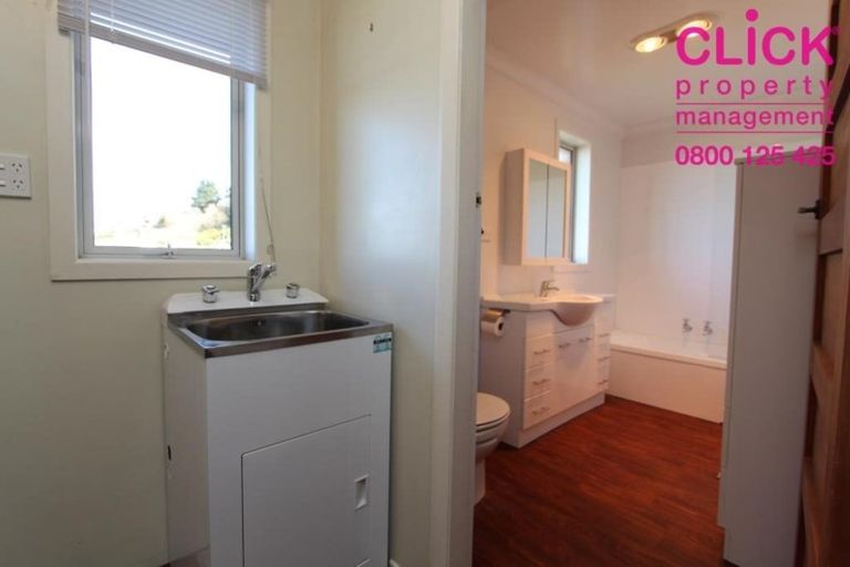 Photo of property in 1 Waldron Crescent, Green Island, Dunedin, 9018