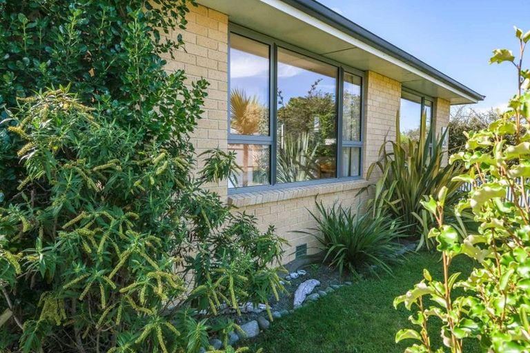 Photo of property in 15 Palmers Road, New Brighton, Christchurch, 8083