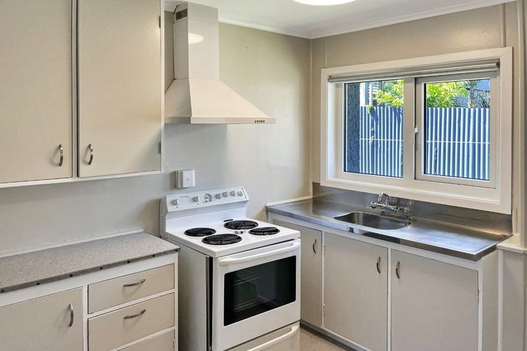 Photo of property in 35 Dunns Street, Silverstream, Upper Hutt, 5019