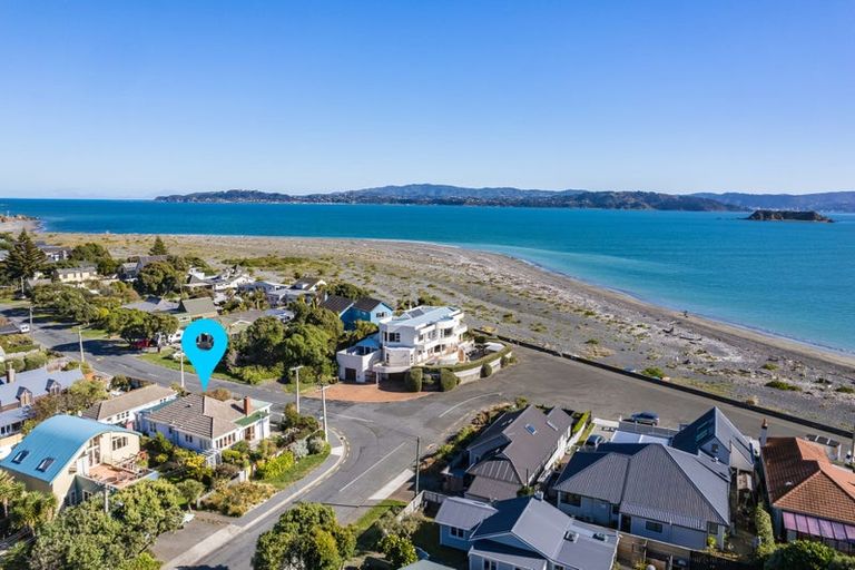 Photo of property in 1 Pukatea Street, Eastbourne, Lower Hutt, 5013