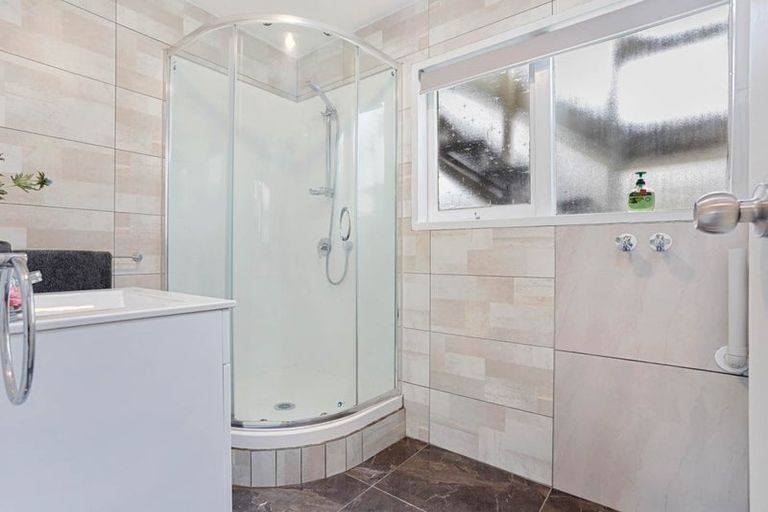 Photo of property in 11/5 Keeling Road, Henderson, Auckland, 0612